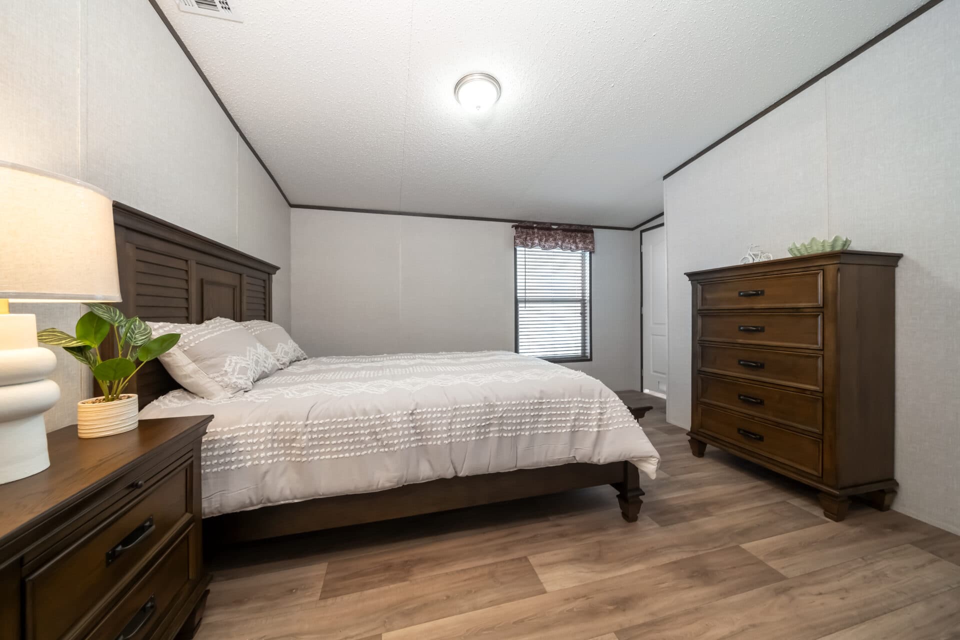 LG Doublewide 24×48-32A - View 5